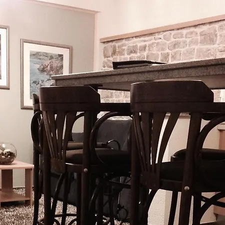 Apartment Secret Life *
