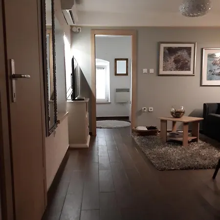 Apartman Secret Life